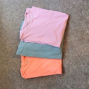 Vineyard Vines tee bundle